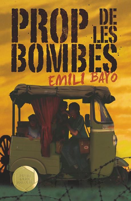 PROP DE LES BOMBES | 9788466147460TA | BAYO, EMILI